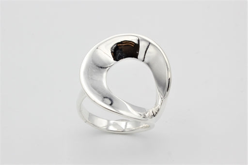 Modern ring, sølv