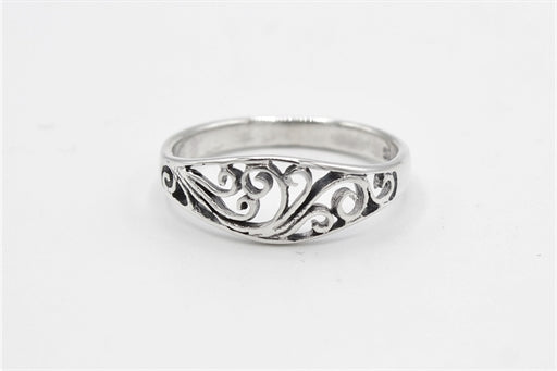 Sølv ring, buet med mønster