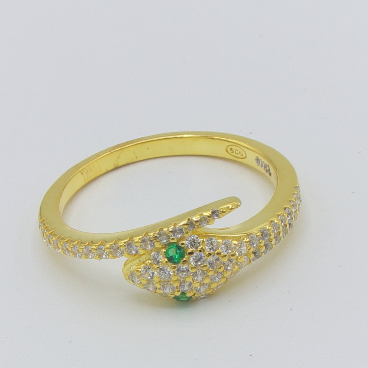 Forgyldt slange ring med zirkonia
