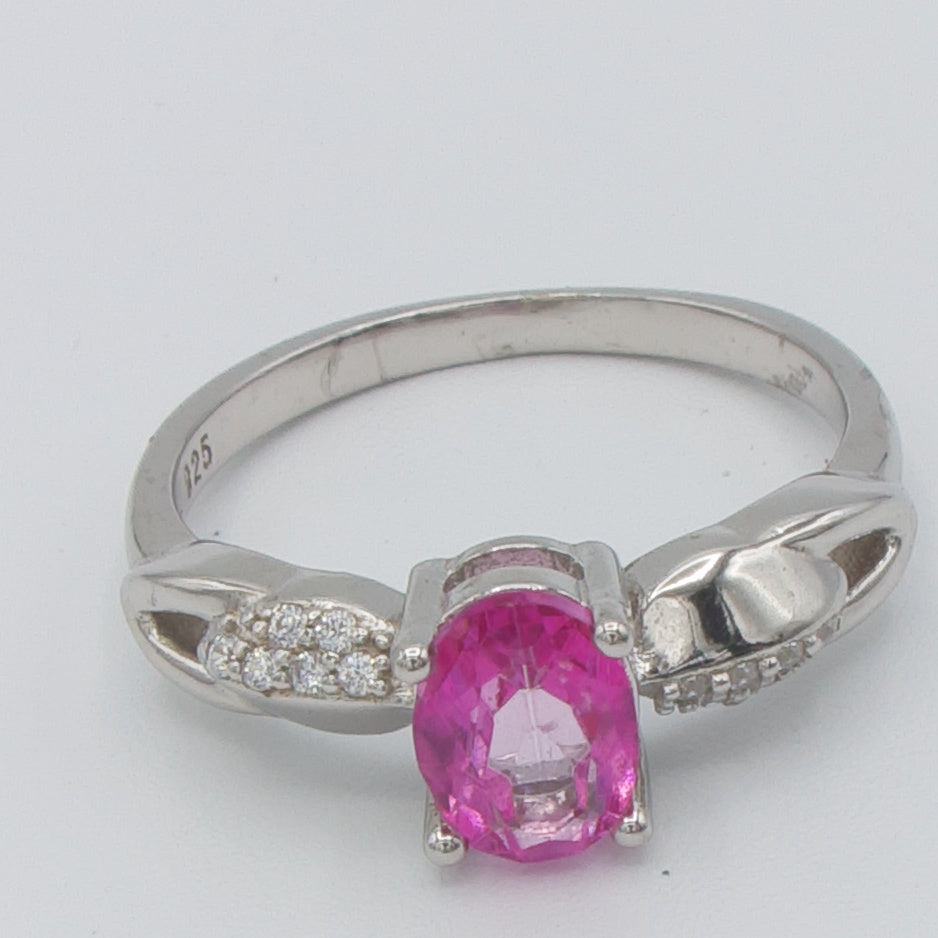 Sølv ring med pink zirkonia