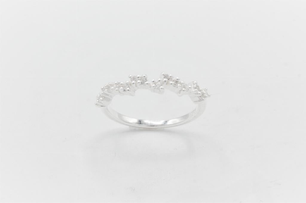Sølv ring med zirkoner