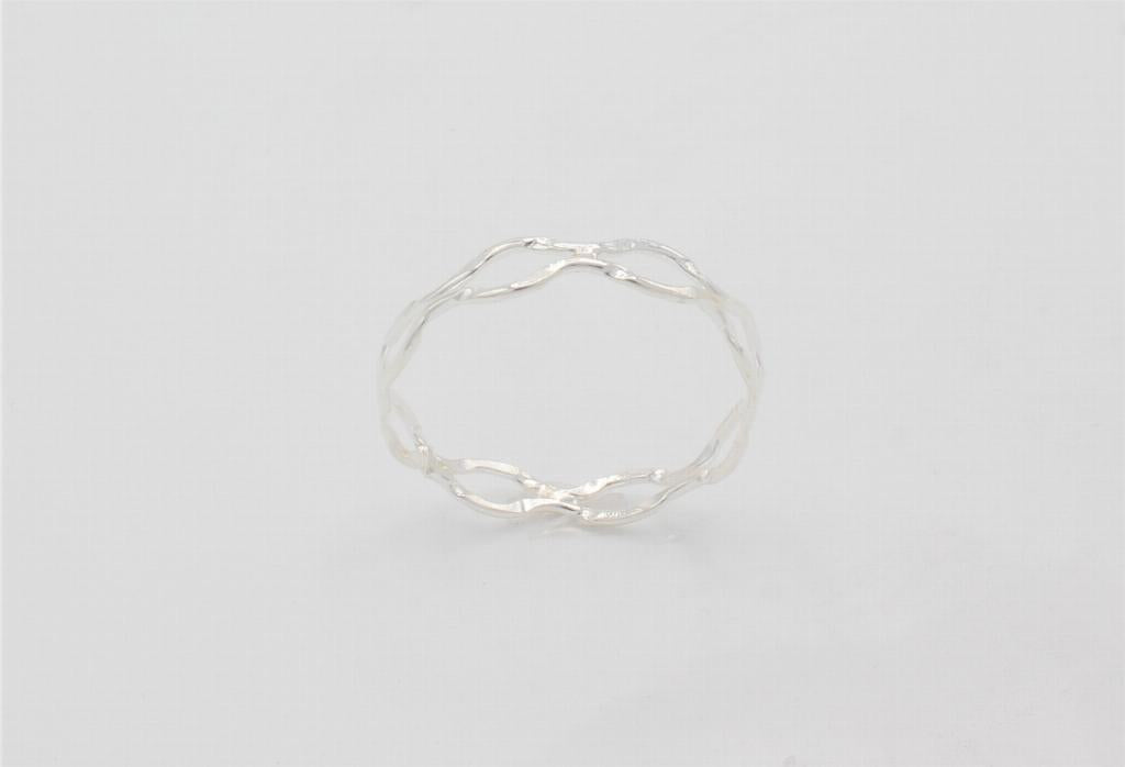 Buet sølv ring