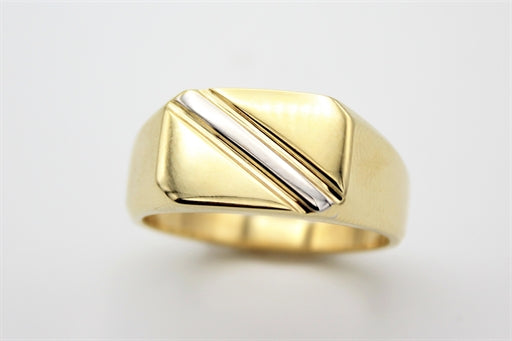 Twice 8 kt ring