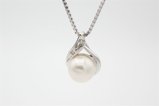 Pearl 8 kt halskæde, hvidguld